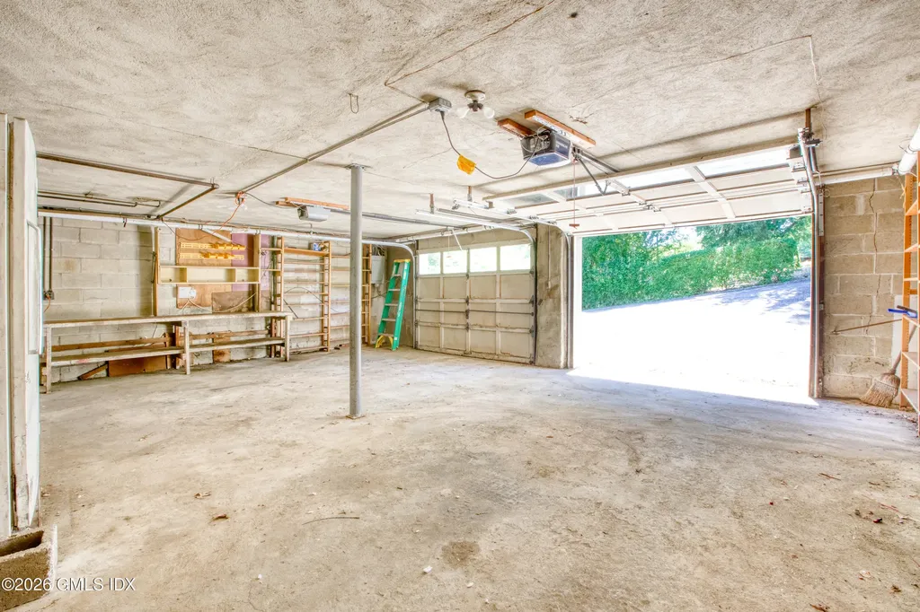 1 Pilgrim Drive Greenwich CT 06831