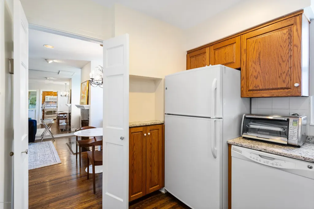 15 Lafayette Court Greenwich CT 06831