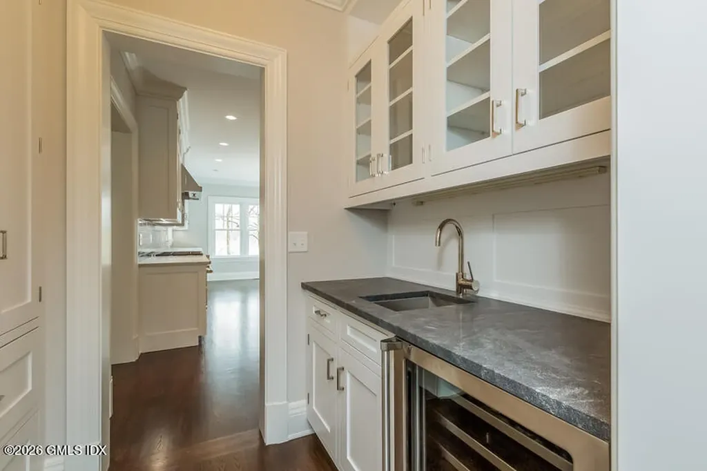 16 Annjim Drive Greenwich CT 06830
