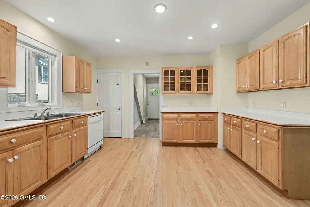 18 Grand Street Greenwich CT 06830