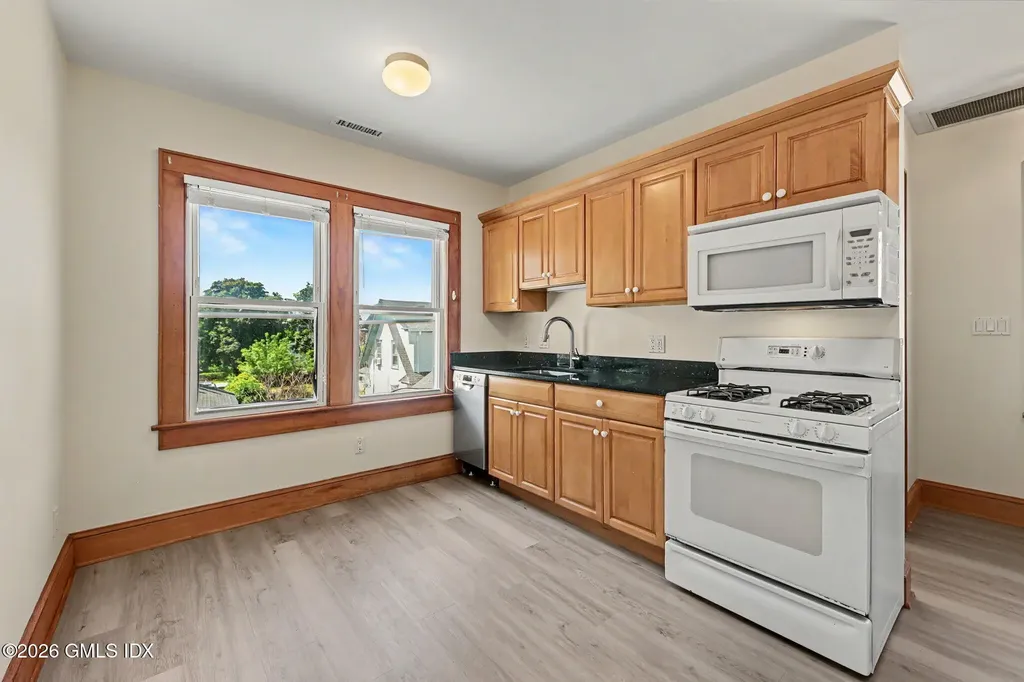 18 Grand Street Greenwich CT 06830