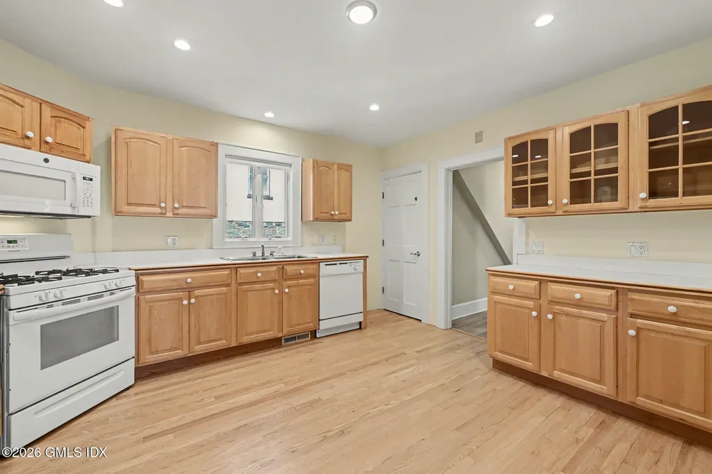 18 Grand Street Greenwich CT 06830