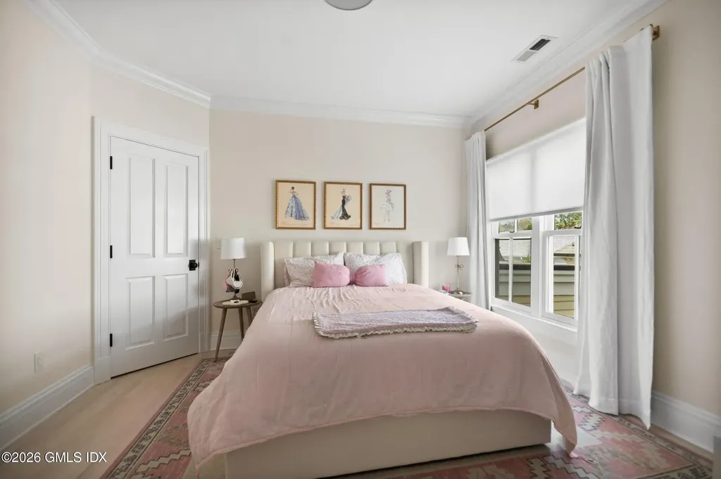 182 Milbank Avenue Greenwich CT 06830