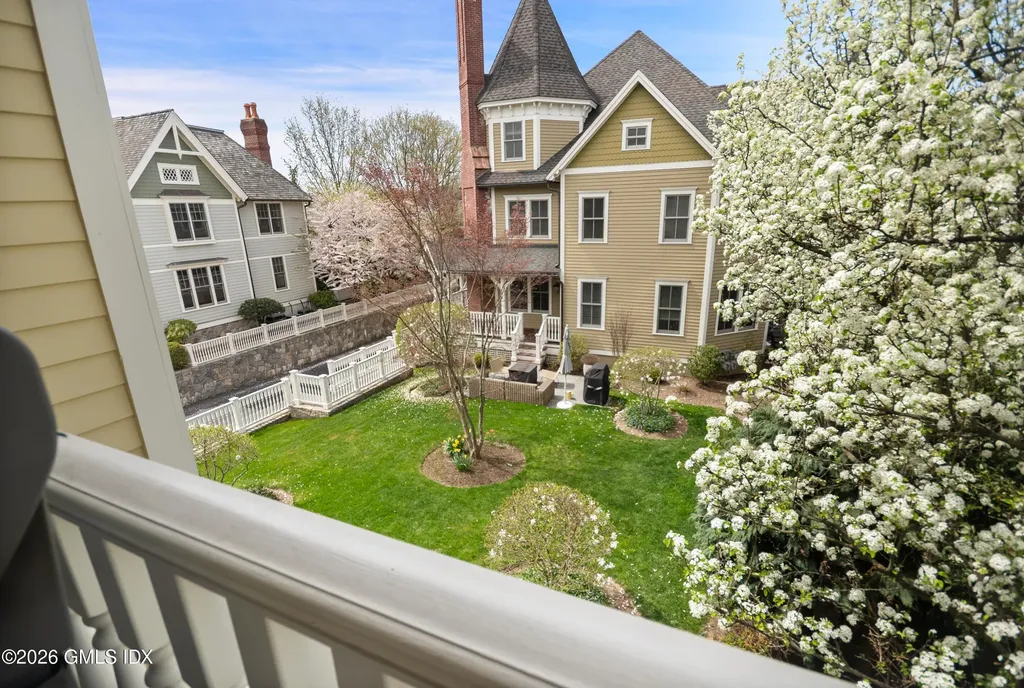 182 Milbank Avenue Greenwich CT 06830