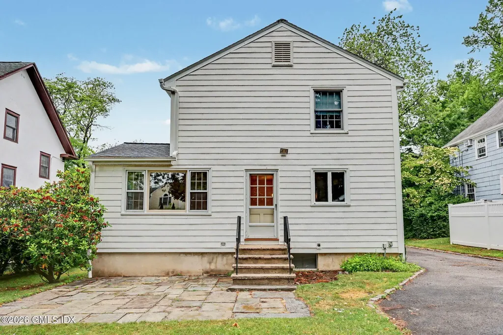 31 Hassake Road Old Greenwich CT 06870
