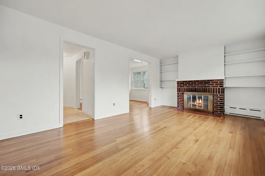 31 Hassake Road Old Greenwich CT 06870