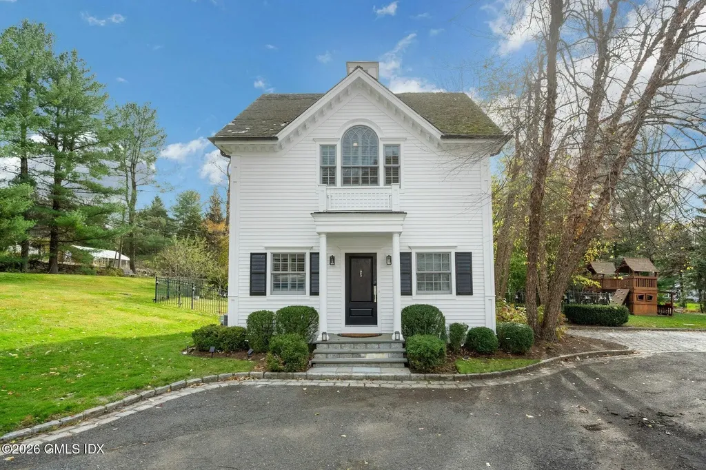 33 Highland Farm Road Greenwich CT 06831