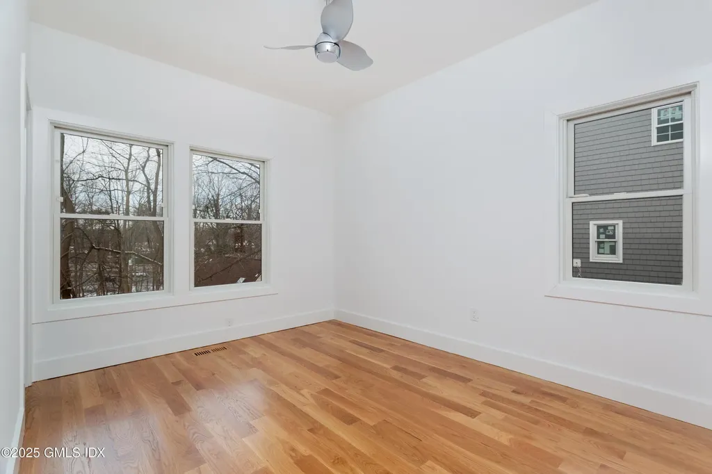 17 Maple Drive Old Greenwich CT 06870