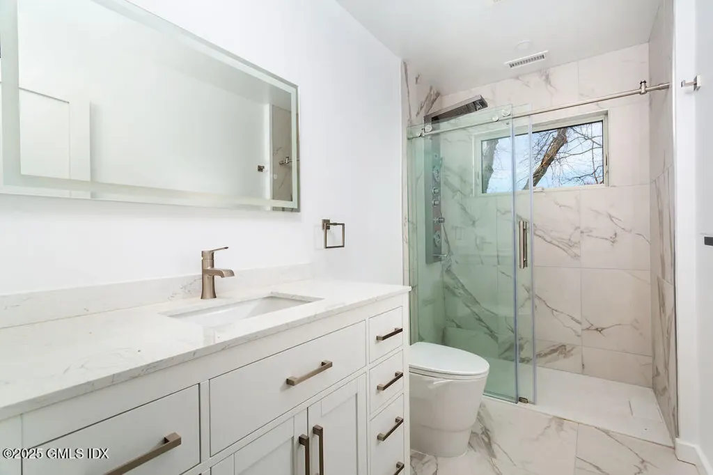 17 Maple Drive Old Greenwich CT 06870