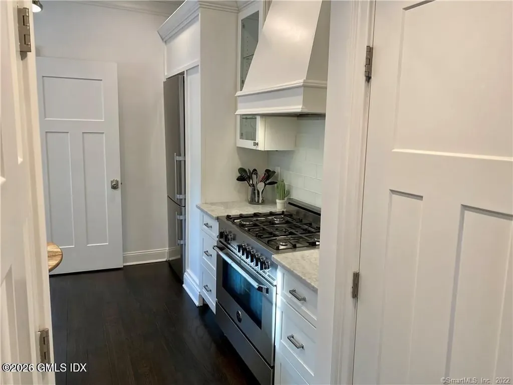 84-86 E Putnam Avenue Cos Cob CT 06807