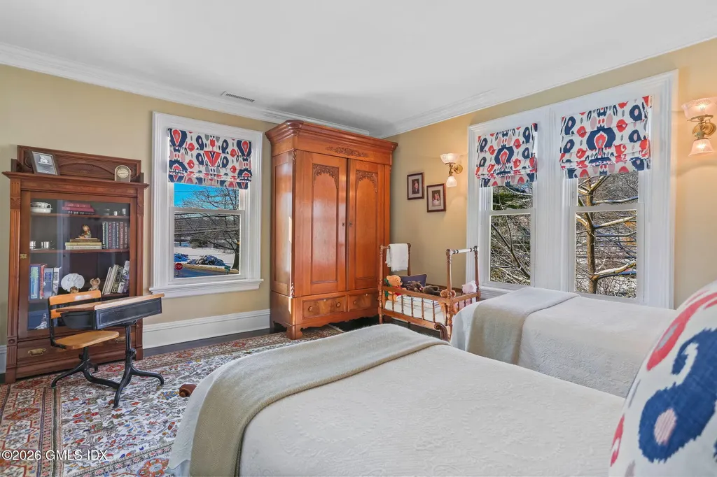 2 Forest Avenue Old Greenwich CT 06870