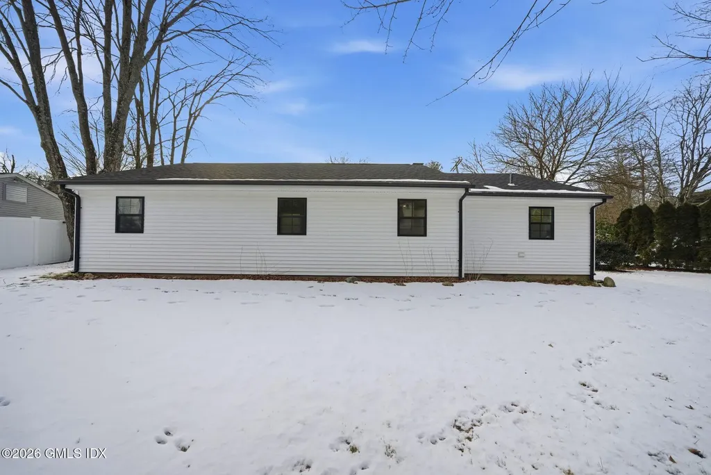 101 Parade Hill Road New Canaan CT 06840