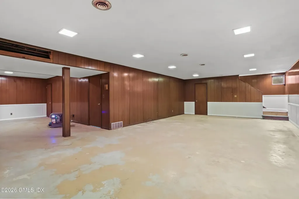 31 Duncan Drive Greenwich CT 06831