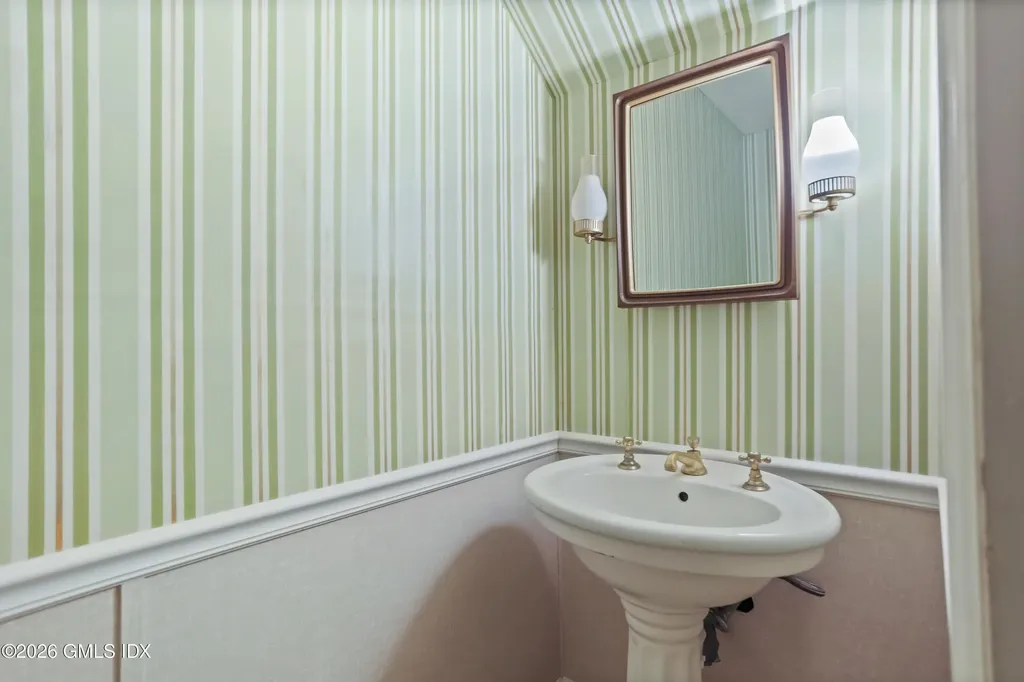 31 Duncan Drive Greenwich CT 06831