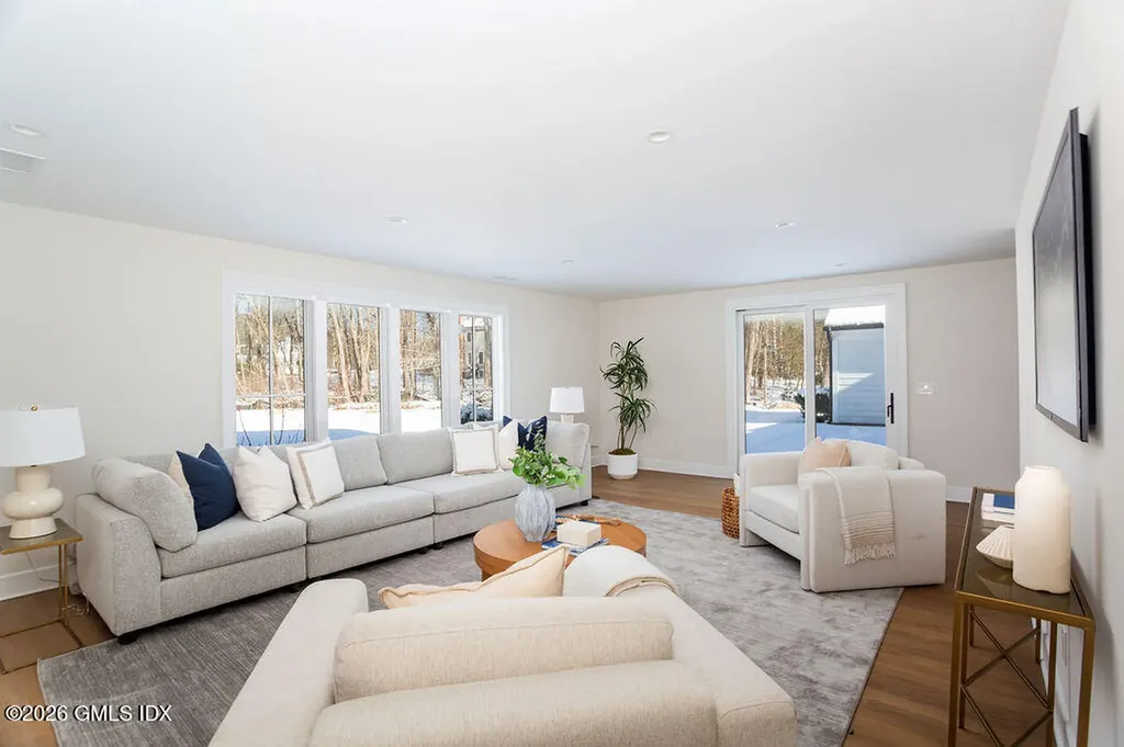 49 Salisbury Road Darien CT 06820