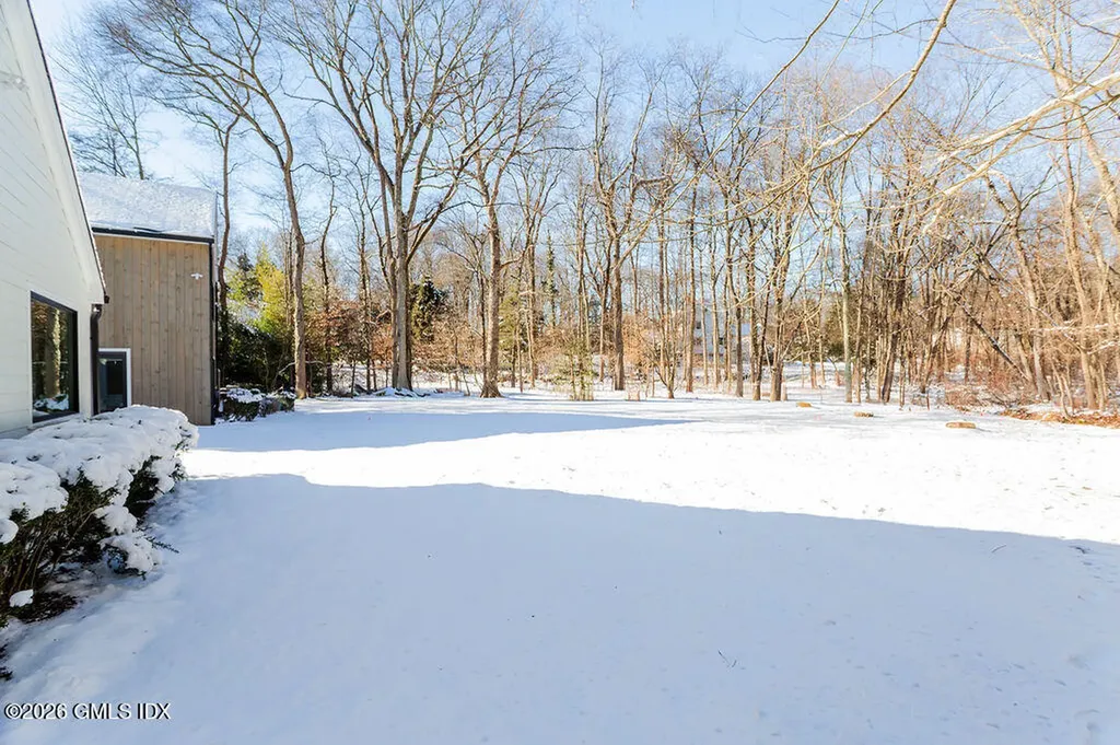 49 Salisbury Road Darien CT 06820