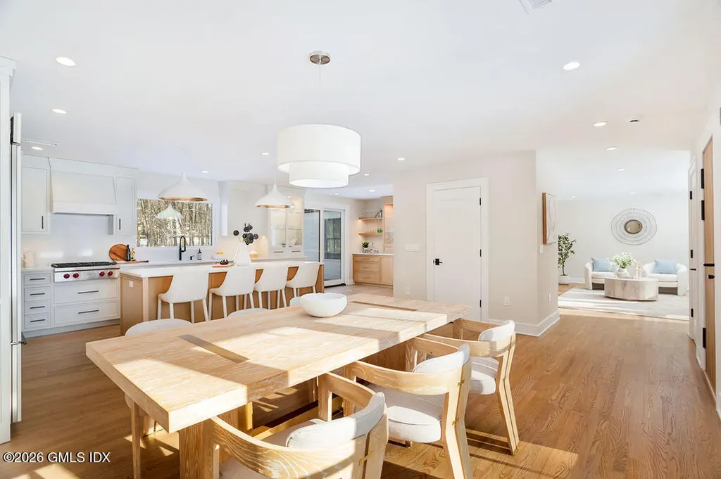 49 Salisbury Road Darien CT 06820