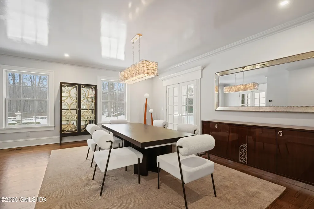 10 Wyckham Hill Lane Greenwich CT 06831