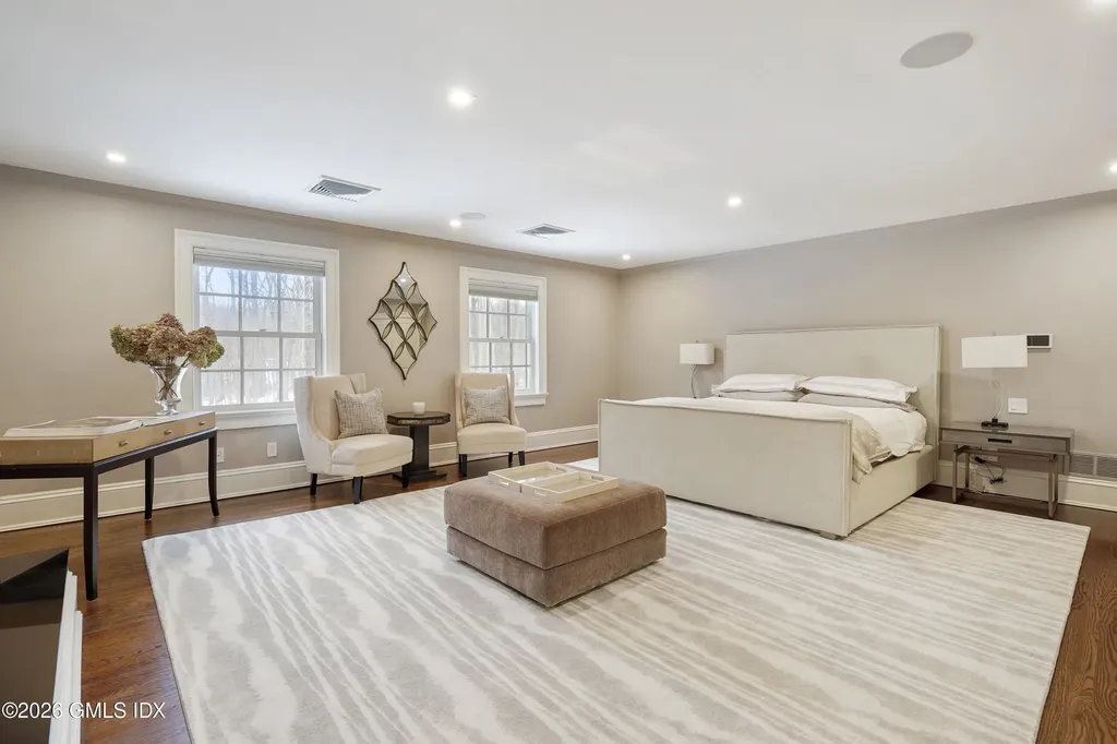 10 Wyckham Hill Lane Greenwich CT 06831