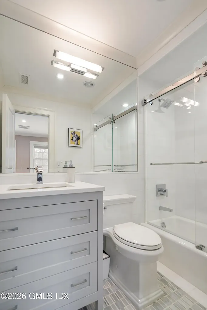 10 Wyckham Hill Lane Greenwich CT 06831