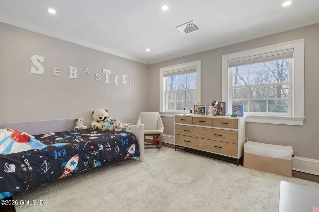 10 Wyckham Hill Lane Greenwich CT 06831