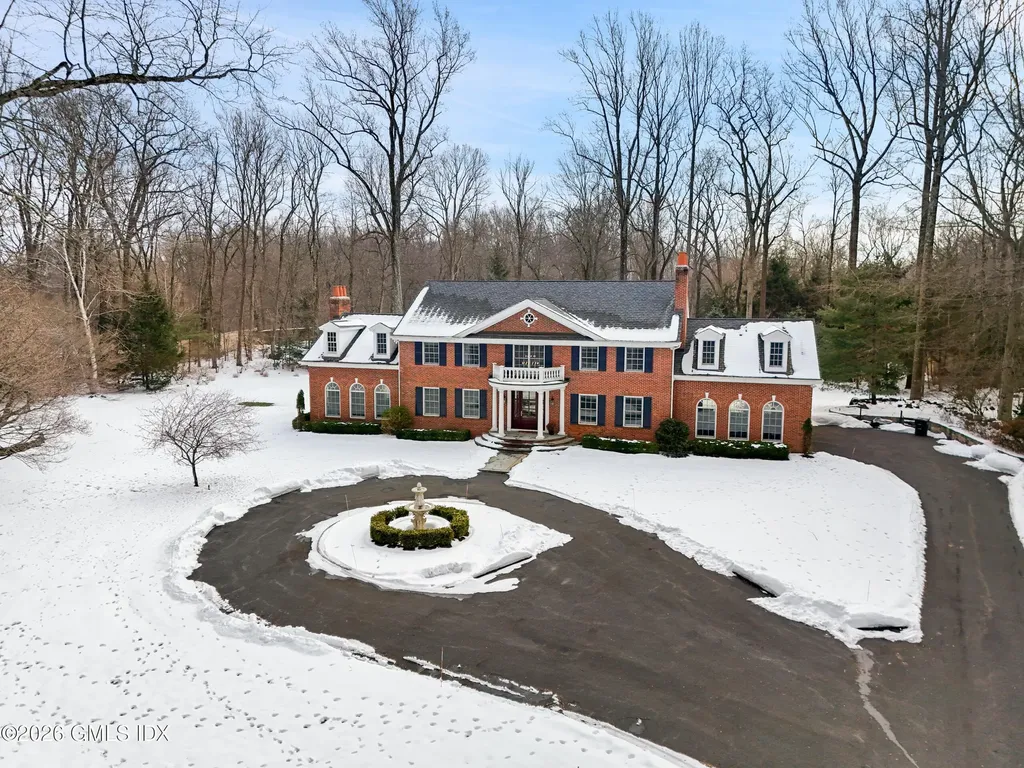 10 Wyckham Hill Lane Greenwich CT 06831