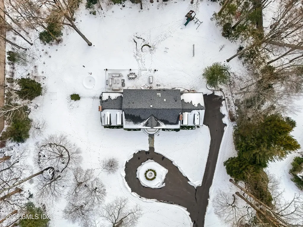 10 Wyckham Hill Lane Greenwich CT 06831