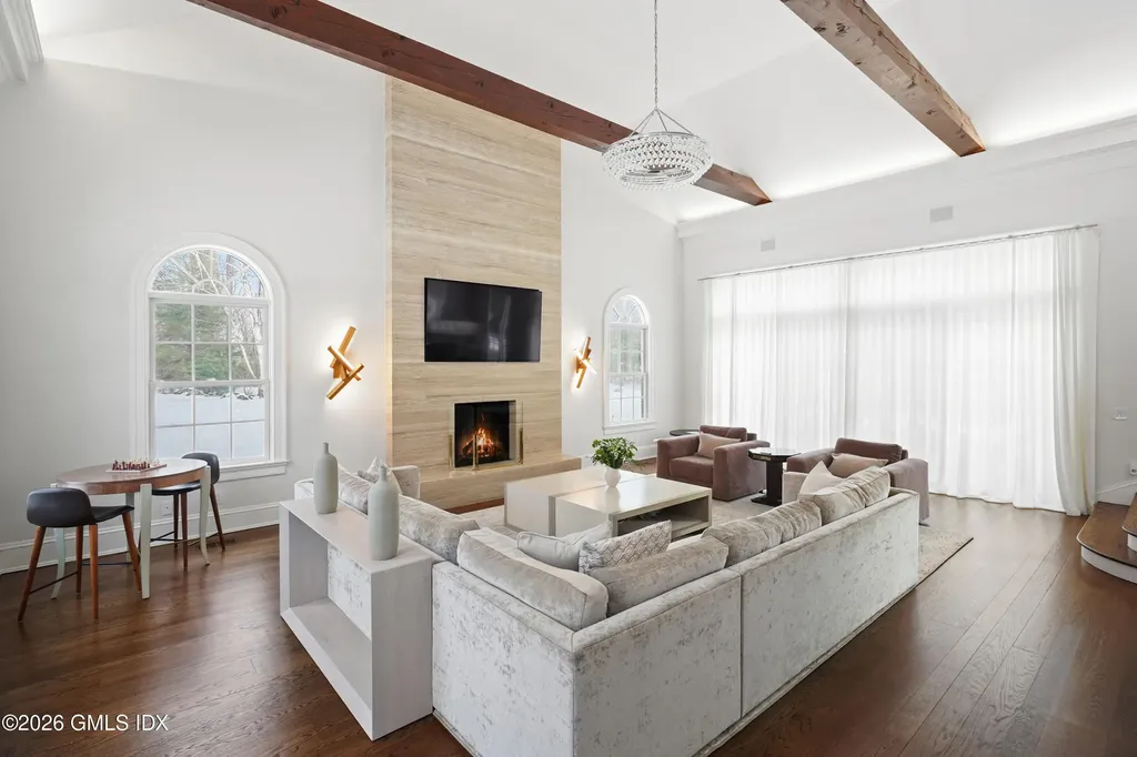 10 Wyckham Hill Lane Greenwich CT 06831