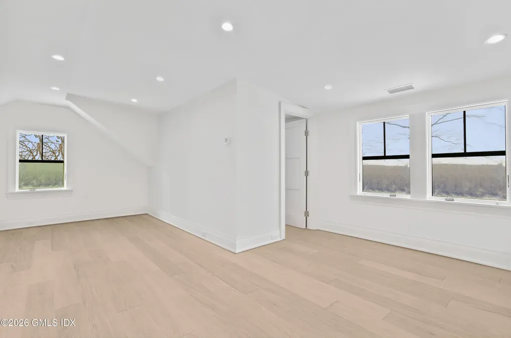 112 Sheephill Road Riverside CT 06878