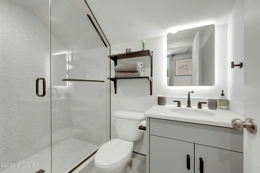 9 Benders Drive Greenwich CT 06831