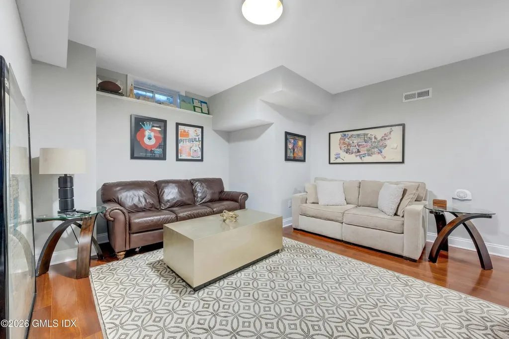 9 Benders Drive Greenwich CT 06831