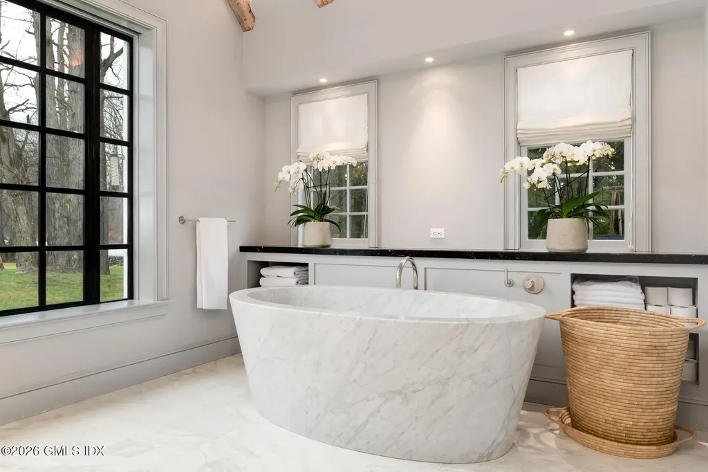 640 Round Hill Road Greenwich CT 06831