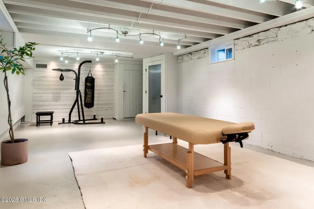 640 Round Hill Road Greenwich CT 06831