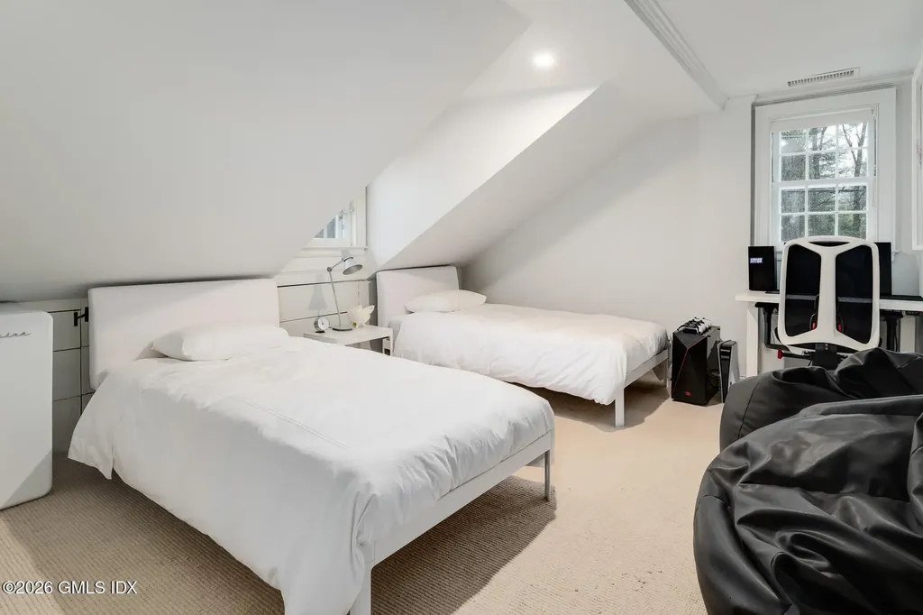 640 Round Hill Road Greenwich CT 06831