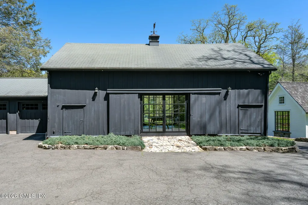 640 Round Hill Road Greenwich CT 06831