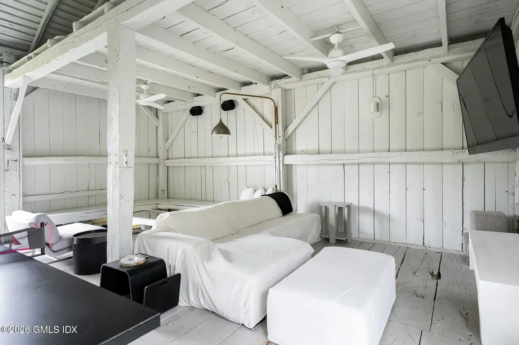 640 Round Hill Road Greenwich CT 06831