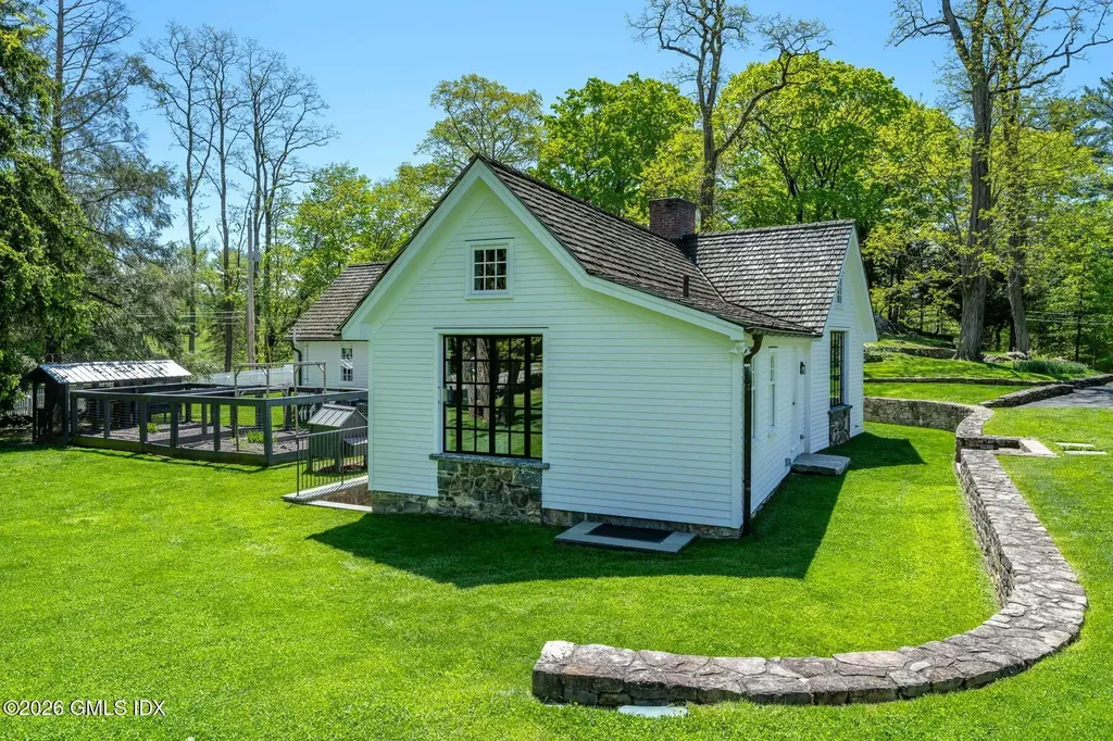640 Round Hill Road Greenwich CT 06831