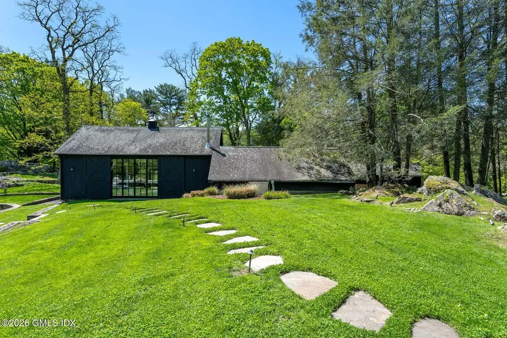 640 Round Hill Road Greenwich CT 06831