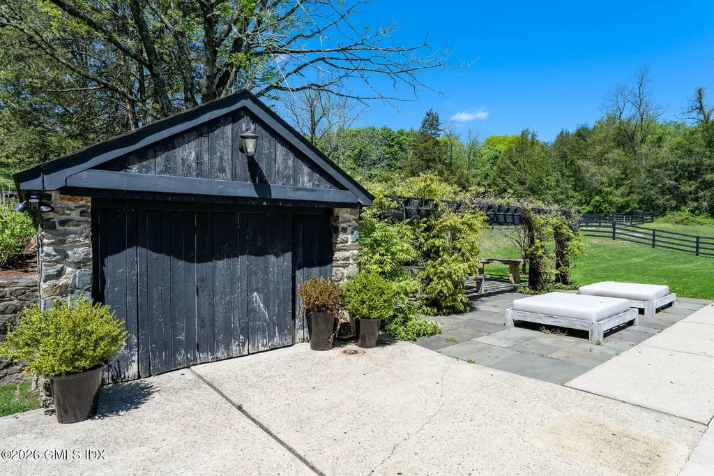 640 Round Hill Road Greenwich CT 06831