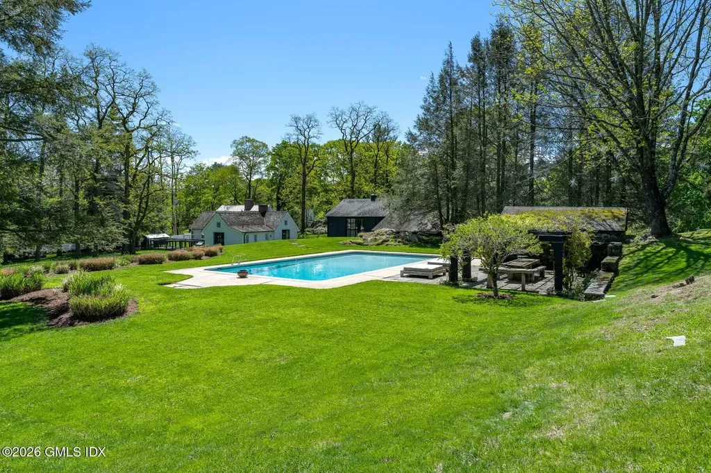 640 Round Hill Road Greenwich CT 06831