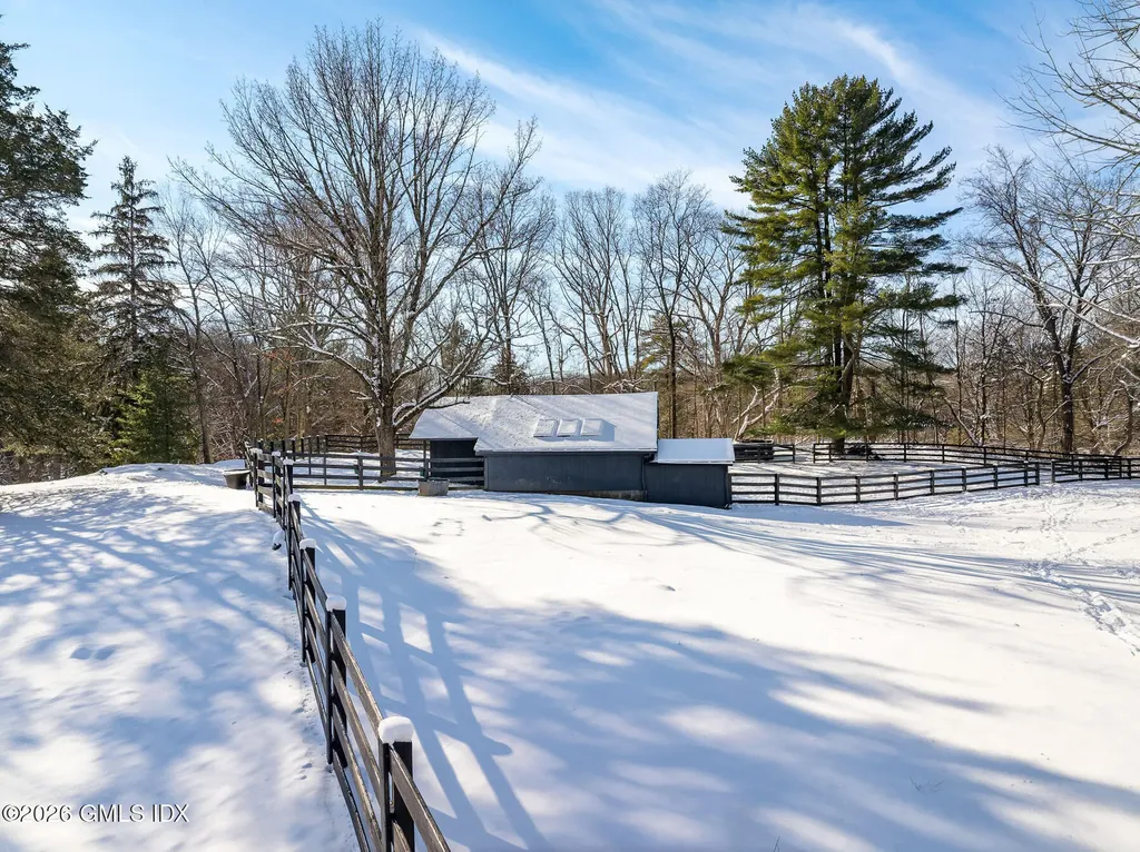 640 Round Hill Road Greenwich CT 06831