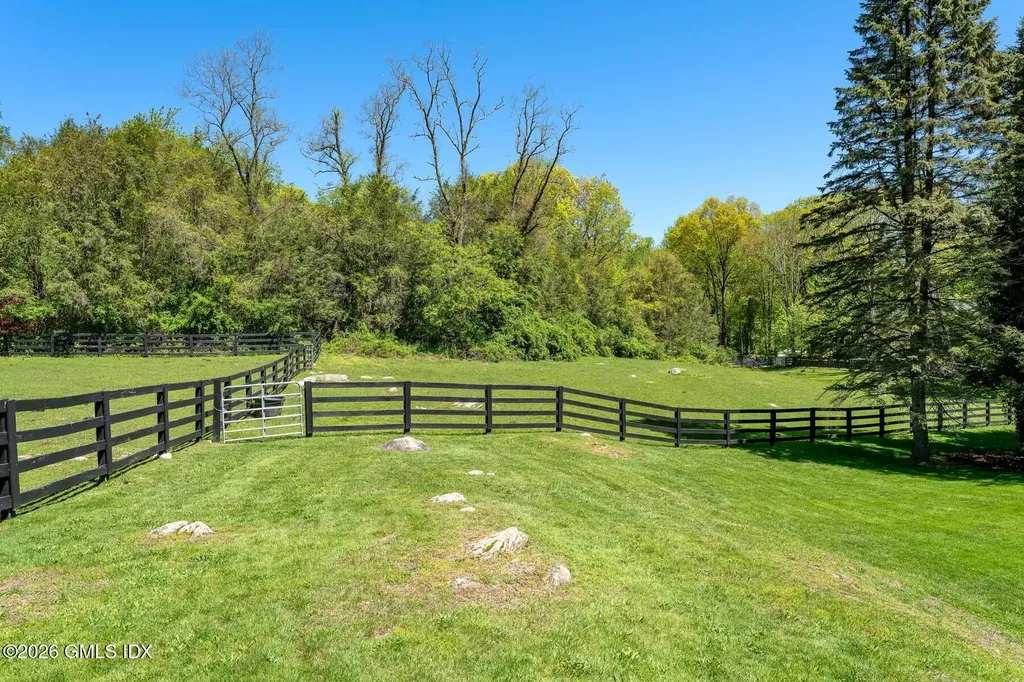 640 Round Hill Road Greenwich CT 06831
