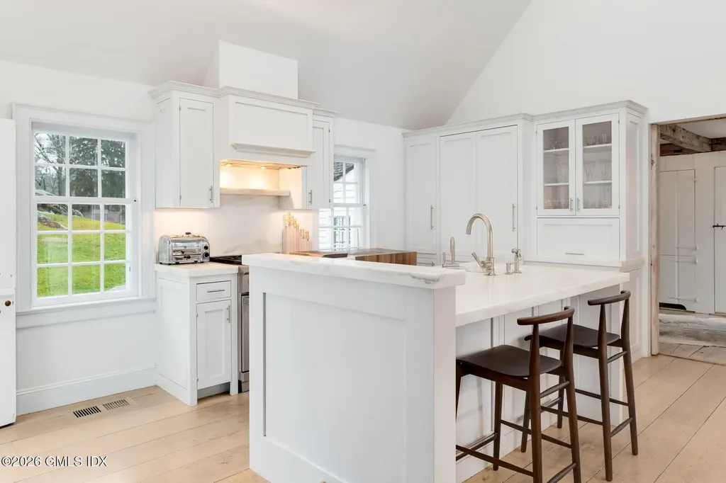 640 Round Hill Road Greenwich CT 06831