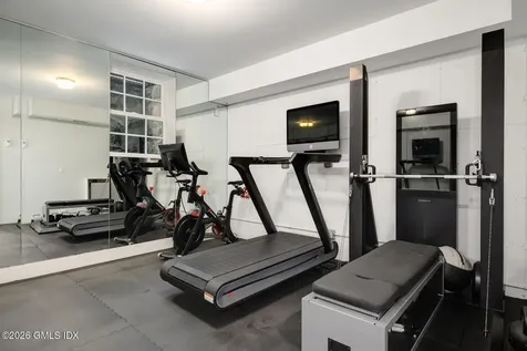 640 Round Hill Road Greenwich CT 06831