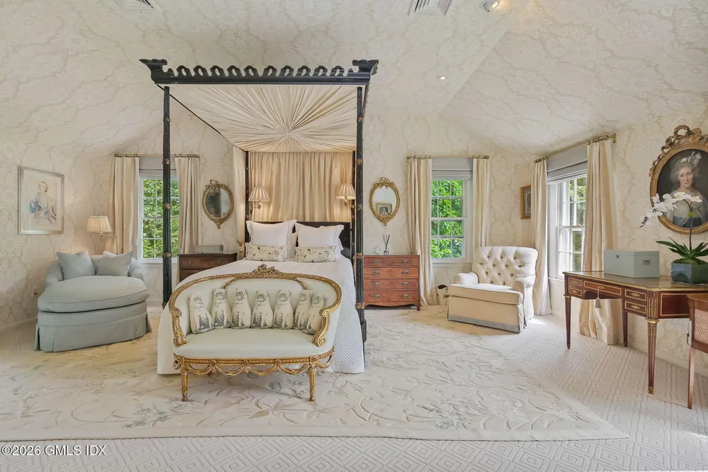 379 Round Hill Road Greenwich CT 06831