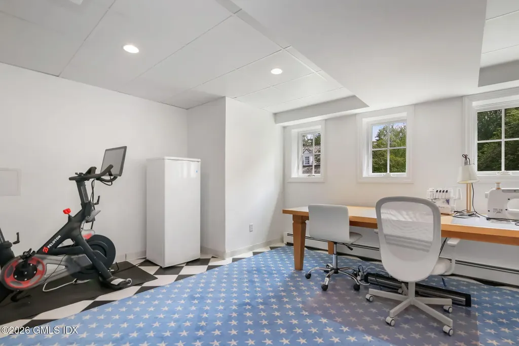 379 Round Hill Road Greenwich CT 06831