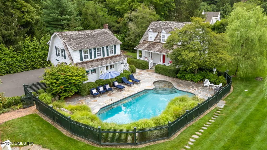 379 Round Hill Road Greenwich CT 06831