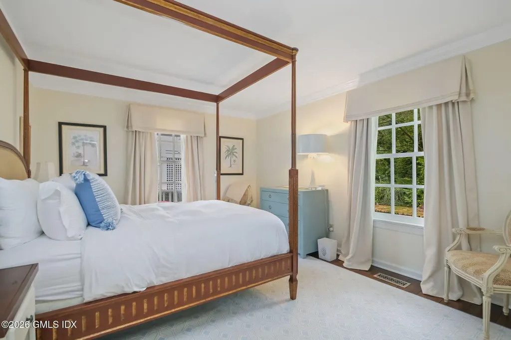 379 Round Hill Road Greenwich CT 06831