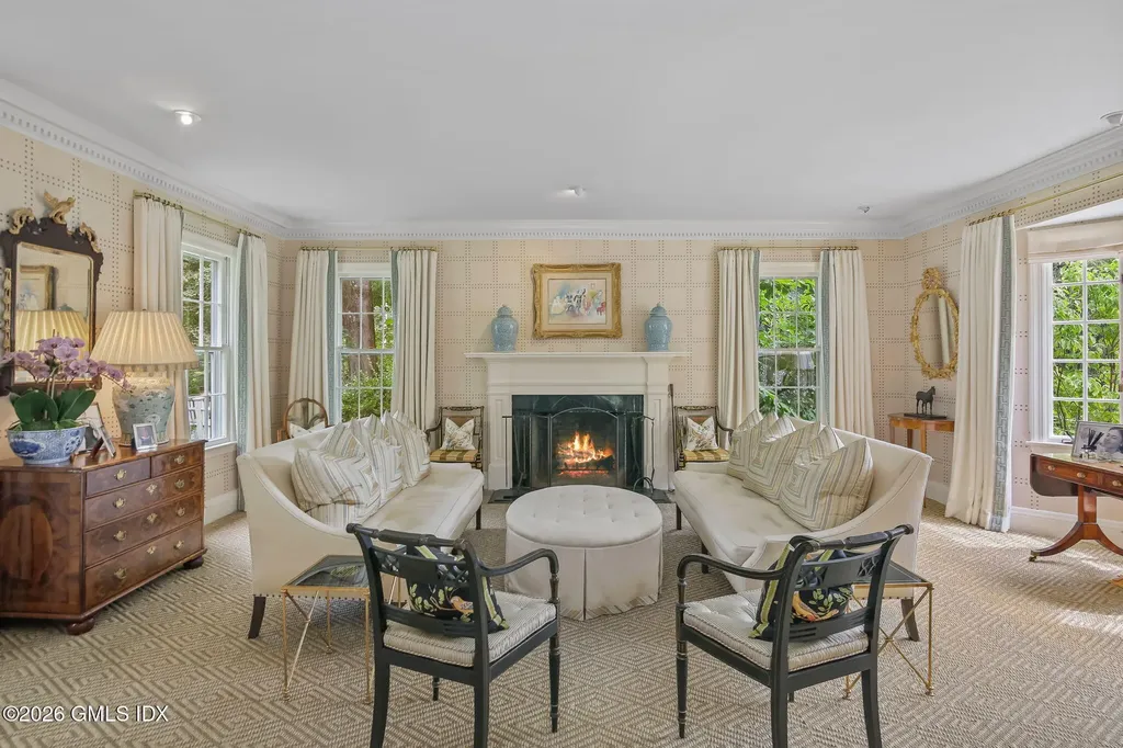 379 Round Hill Road Greenwich CT 06831