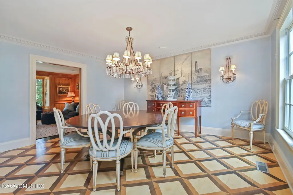 379 Round Hill Road Greenwich CT 06831